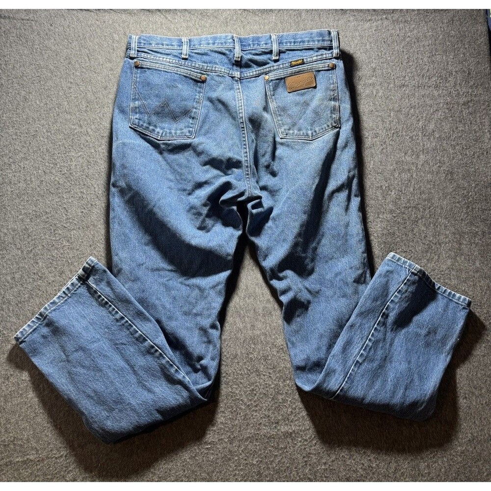 Wrangler Men's Blue Denim 38x36 Jeans Regular Fit Logo Button Zip Pockets